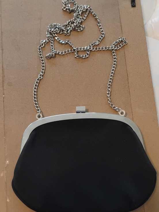 Liz Claiborne Handbags - Liz Claiborne Black Evening Clutch with Silver Chain